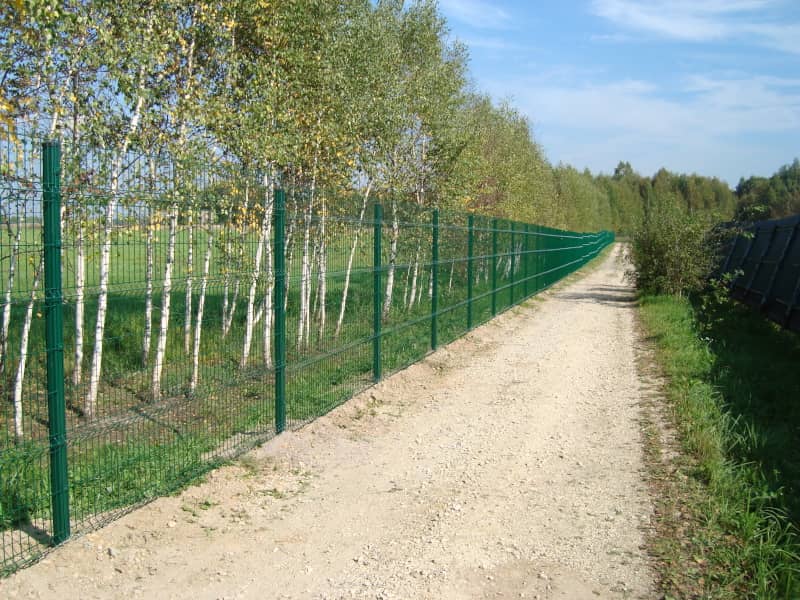 Сетчатый забор DoorHan в Ноябрьске с установкой