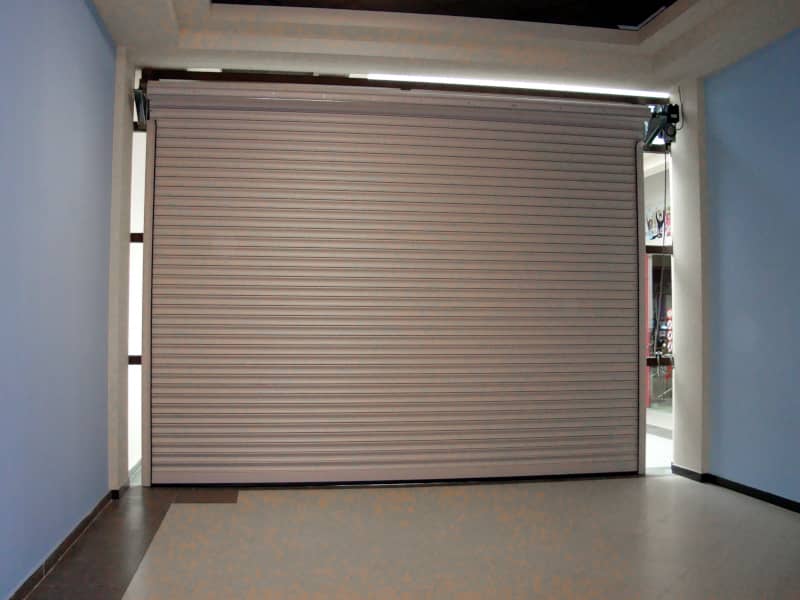 Роллетные ворота DoorHan в Ноябрьске с установкой