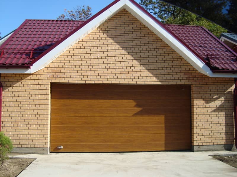 Секционные ворота DoorHan в Ноябрьске с установкой